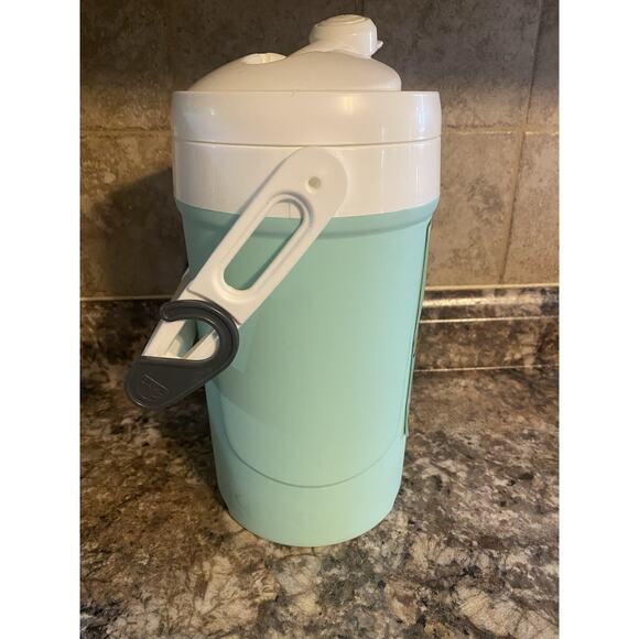 IGLOO 1/2 Gallon Sport Beverage Jug New - Picture 5 of 9